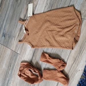 NWT Quincy Mae Onies